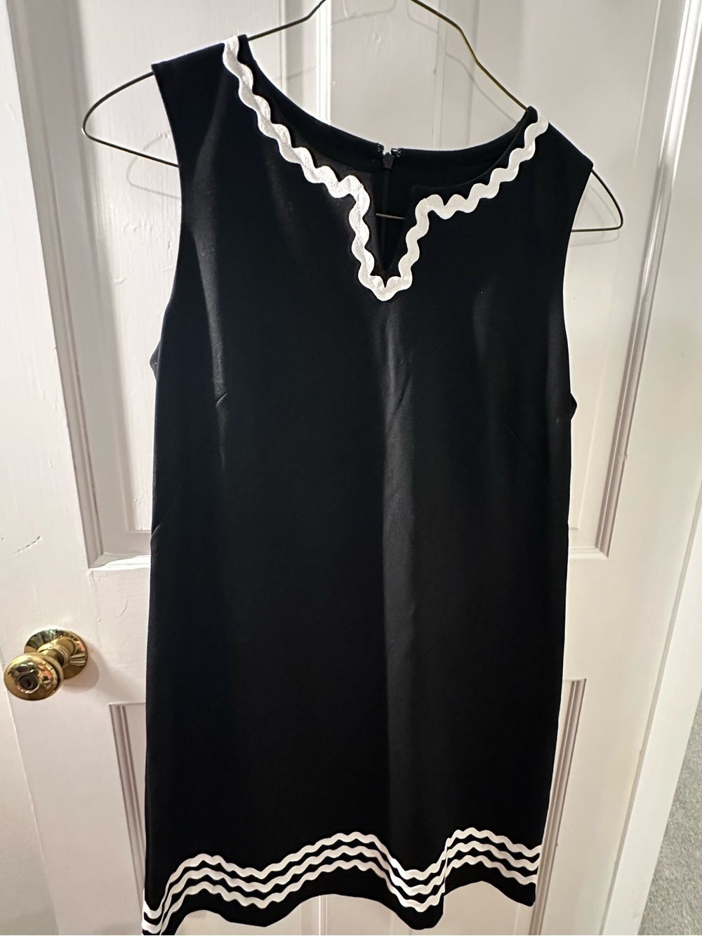 Talbots Sleeveless Black Shift Dress with White Scallop Trim
